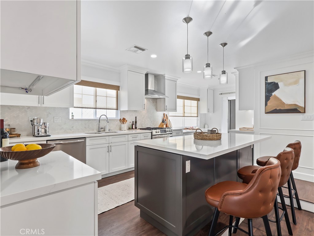 6900 Katherine Avenue