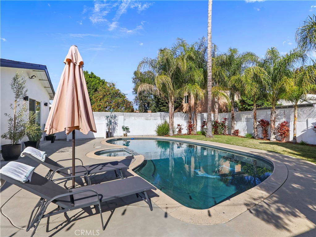 6900 Katherine Avenue