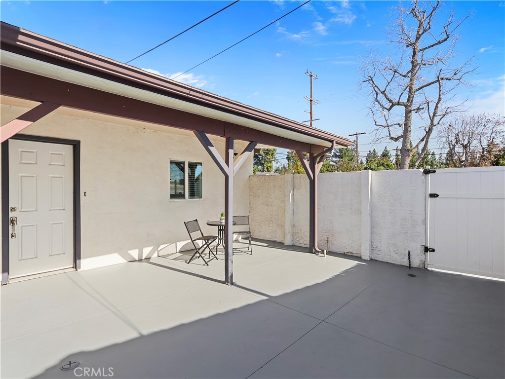 15801 Chatsworth