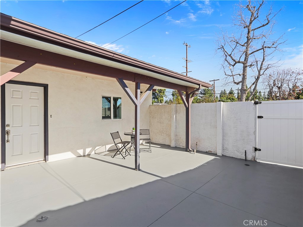 15801 Chatsworth