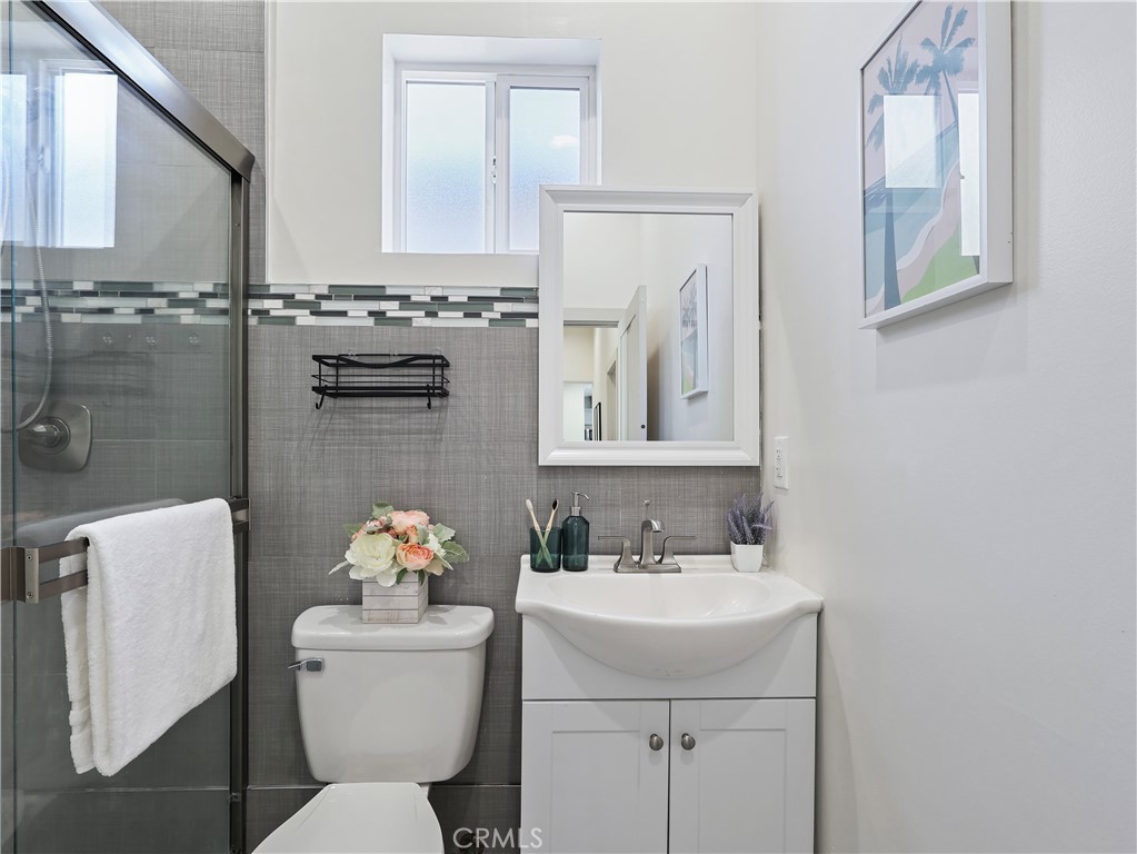 15801 Chatsworth