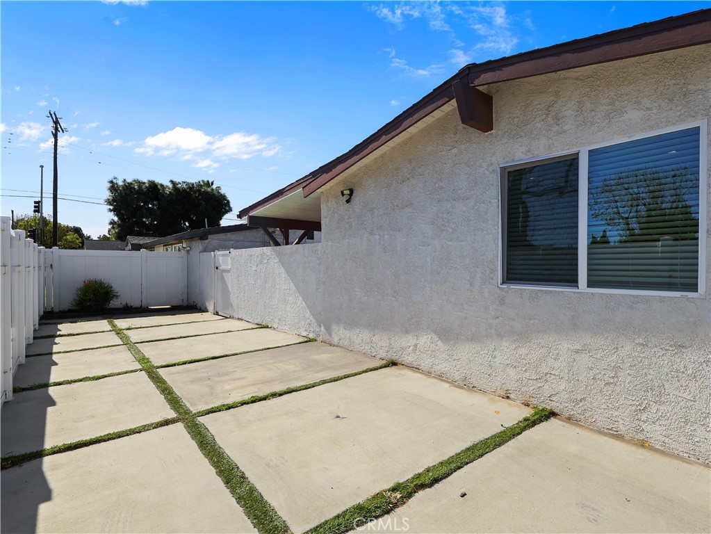 15801 Chatsworth