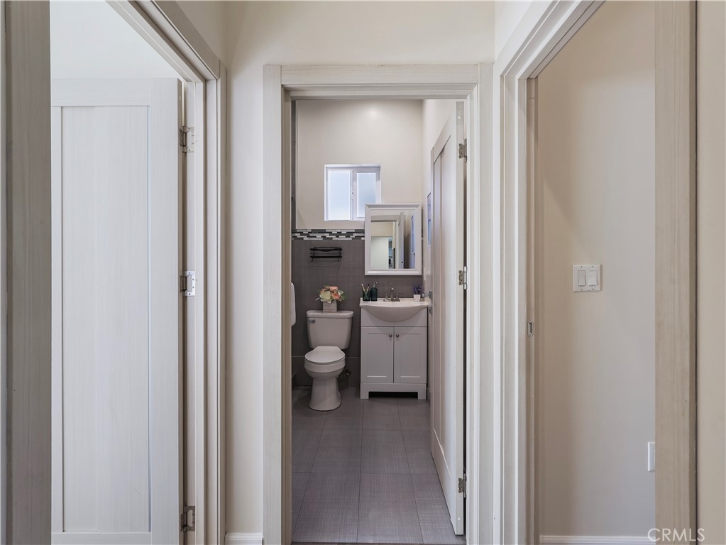 15801 Chatsworth