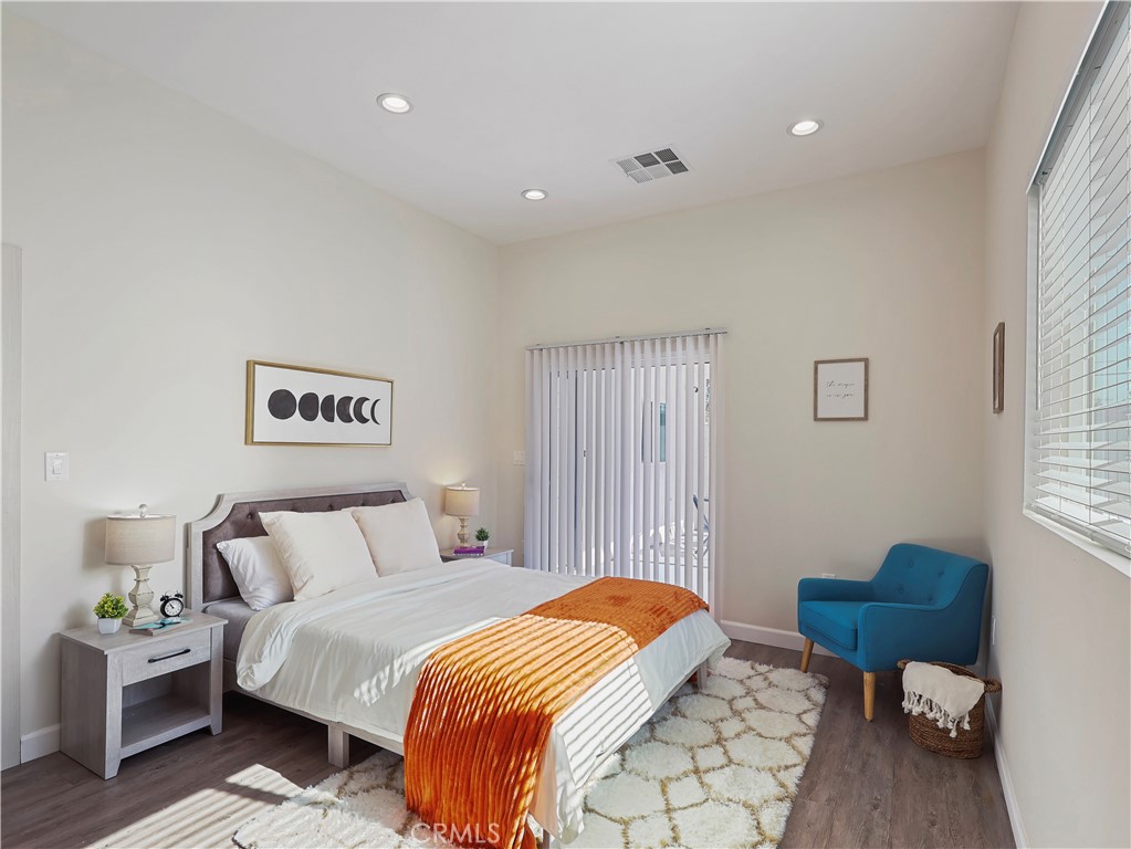 15801 Chatsworth