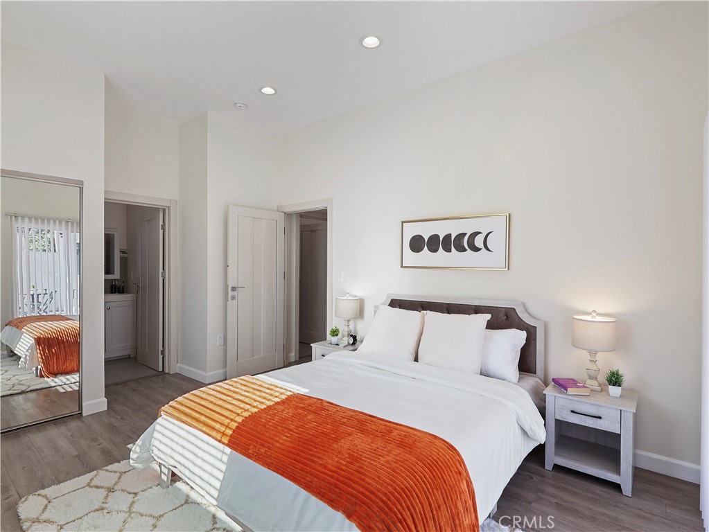 15801 Chatsworth