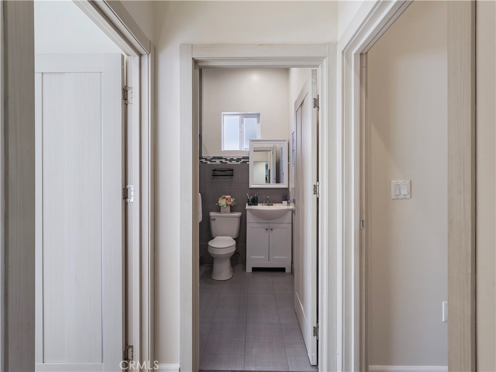 15801 Chatsworth