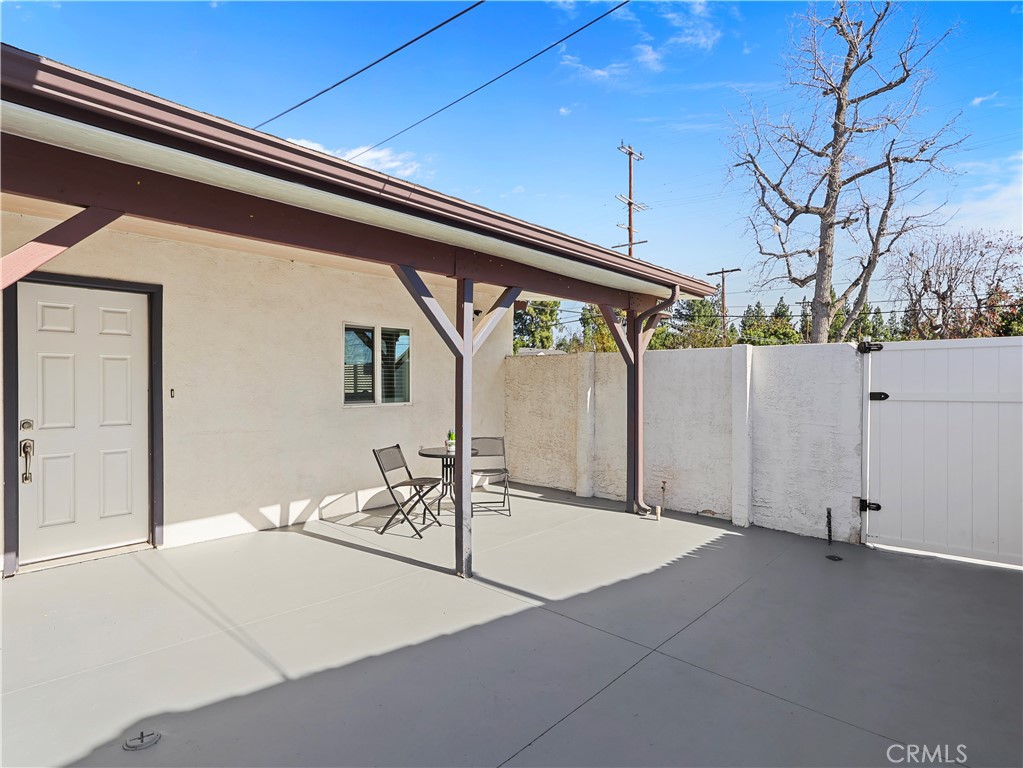 15801 Chatsworth