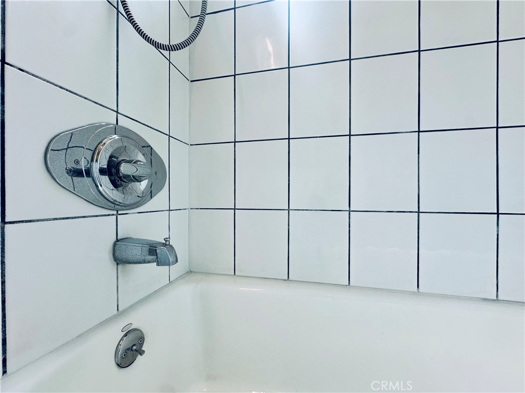 4918 1/2 Tujunga Avenue