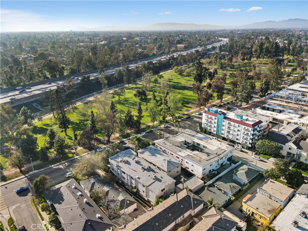 4918 1/2 Tujunga Avenue