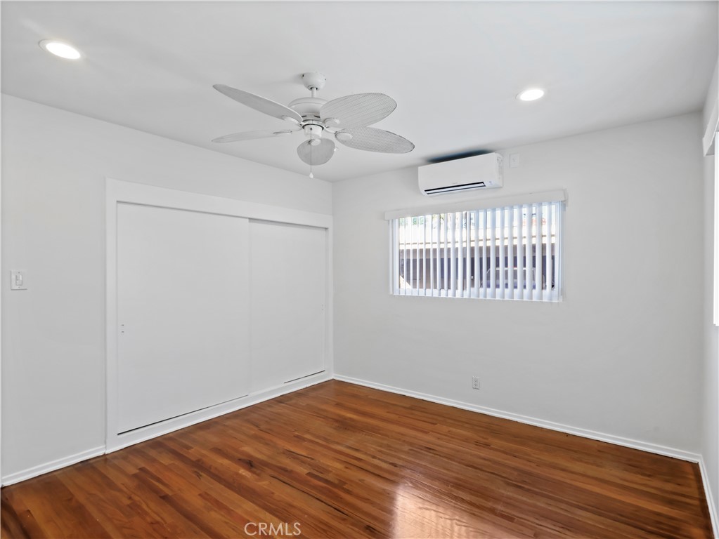 4918 1/2 Tujunga Avenue