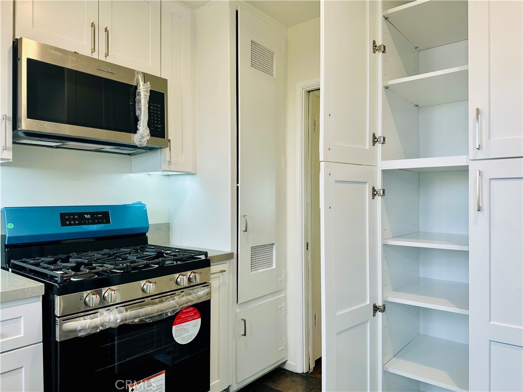 4918 1/2 Tujunga Avenue