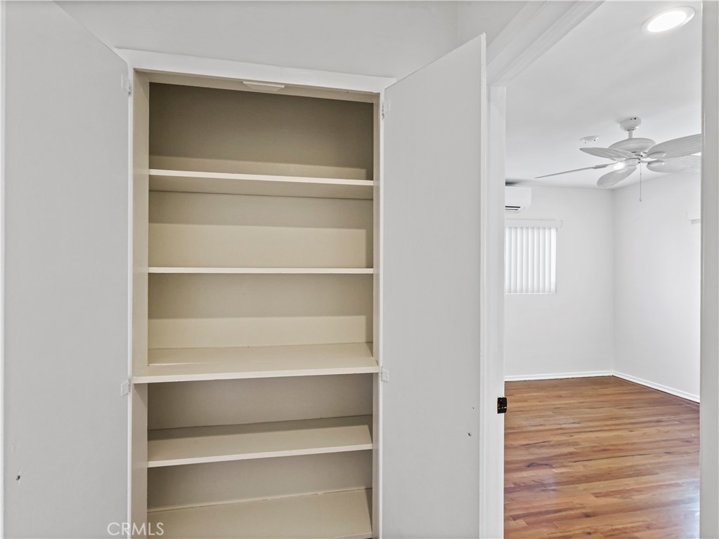 4918 1/2 Tujunga Avenue