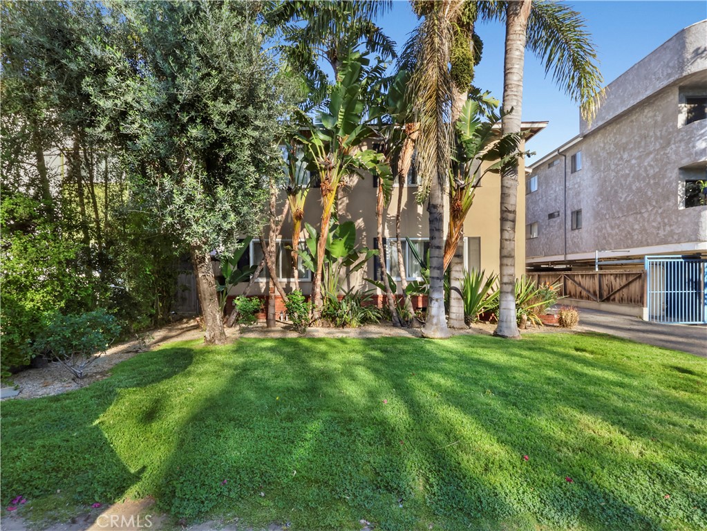 4918 1/2 Tujunga Avenue