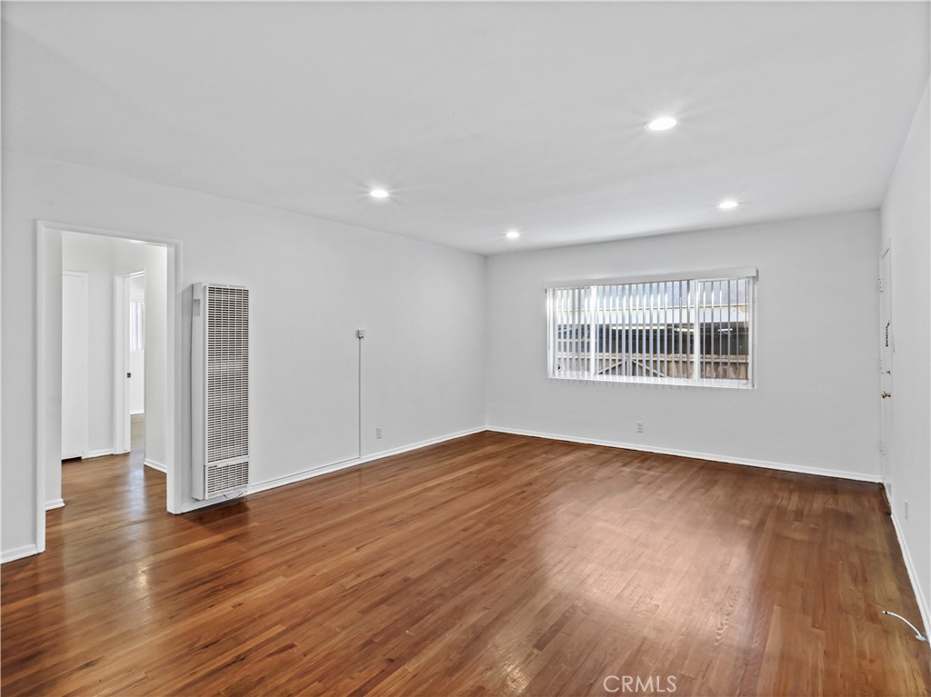 4918 1/2 Tujunga Avenue