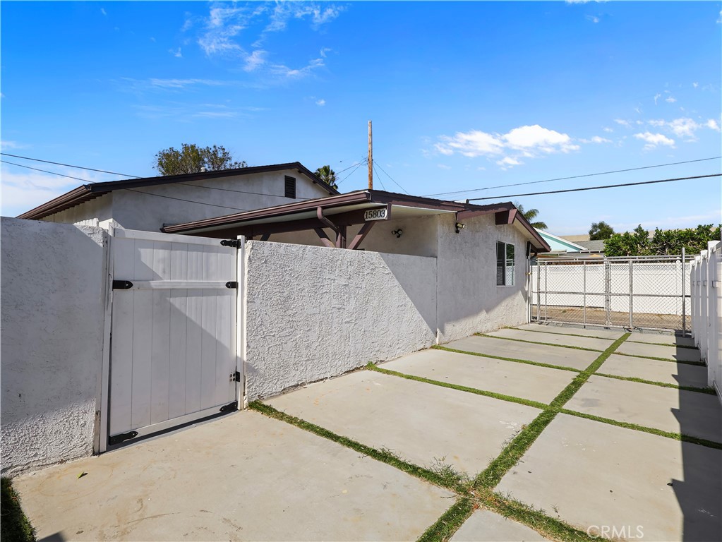 15803 Chatsworth Street
