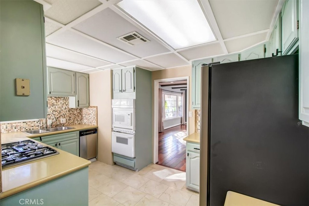 7441 Beckford Avenue