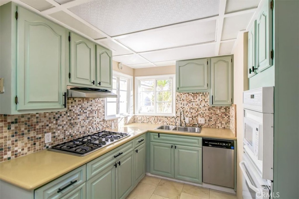 7441 Beckford Avenue