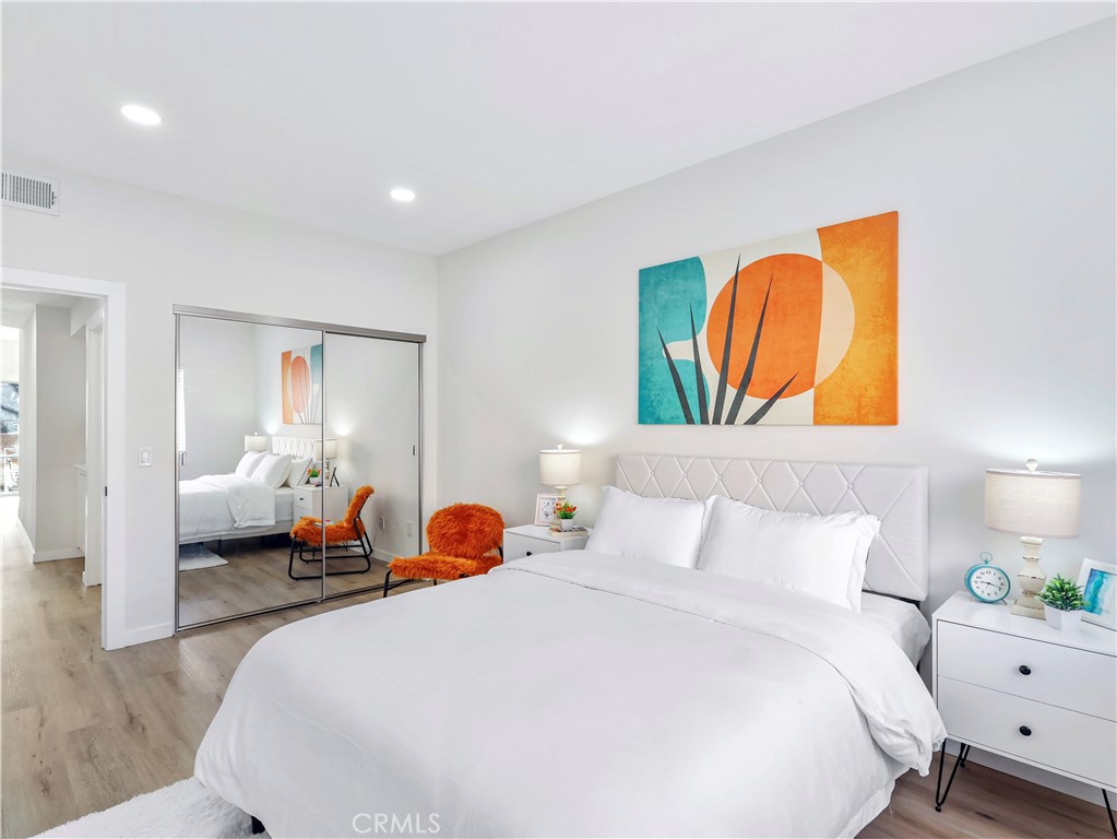 7320 Balboa Boulevard