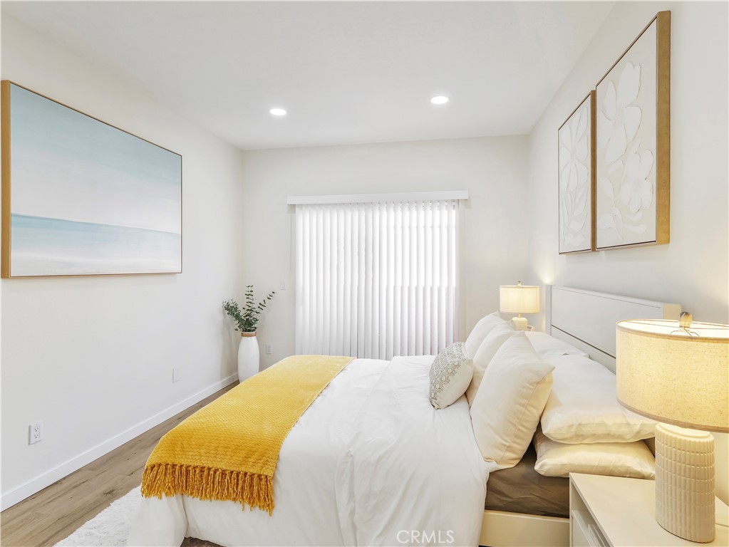 7320 Balboa Boulevard