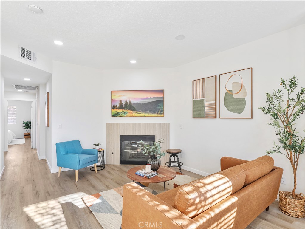 7320 Balboa Boulevard