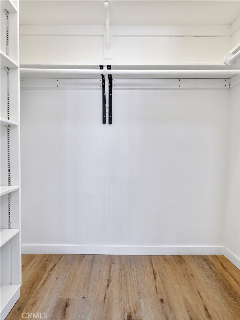 7320 Balboa Boulevard