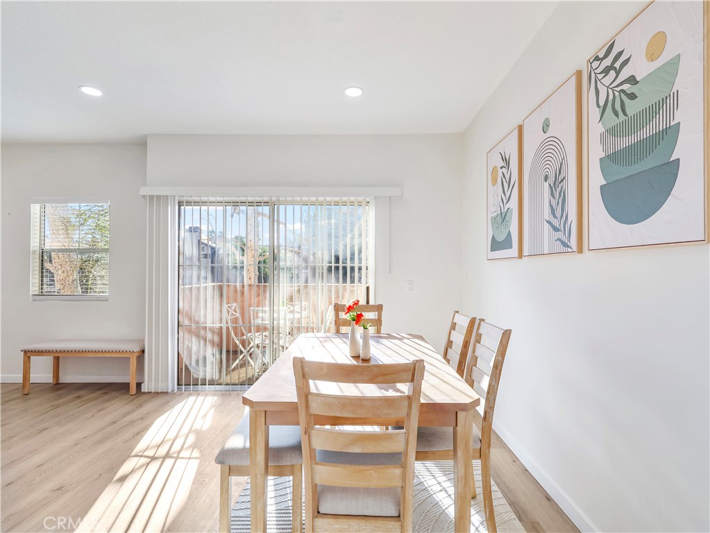 7320 Balboa Boulevard