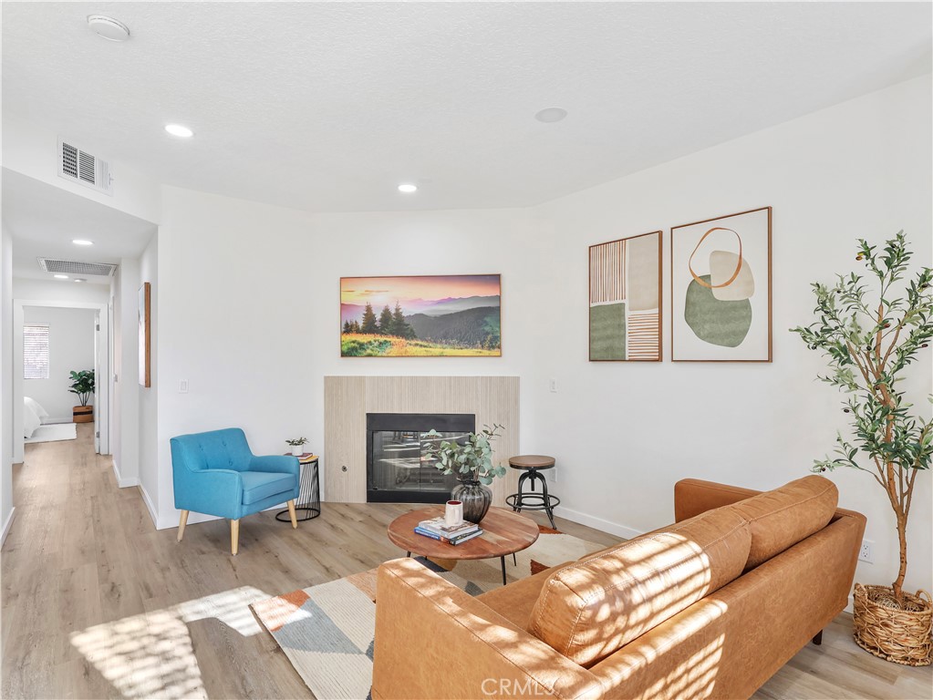 7320 Balboa Boulevard