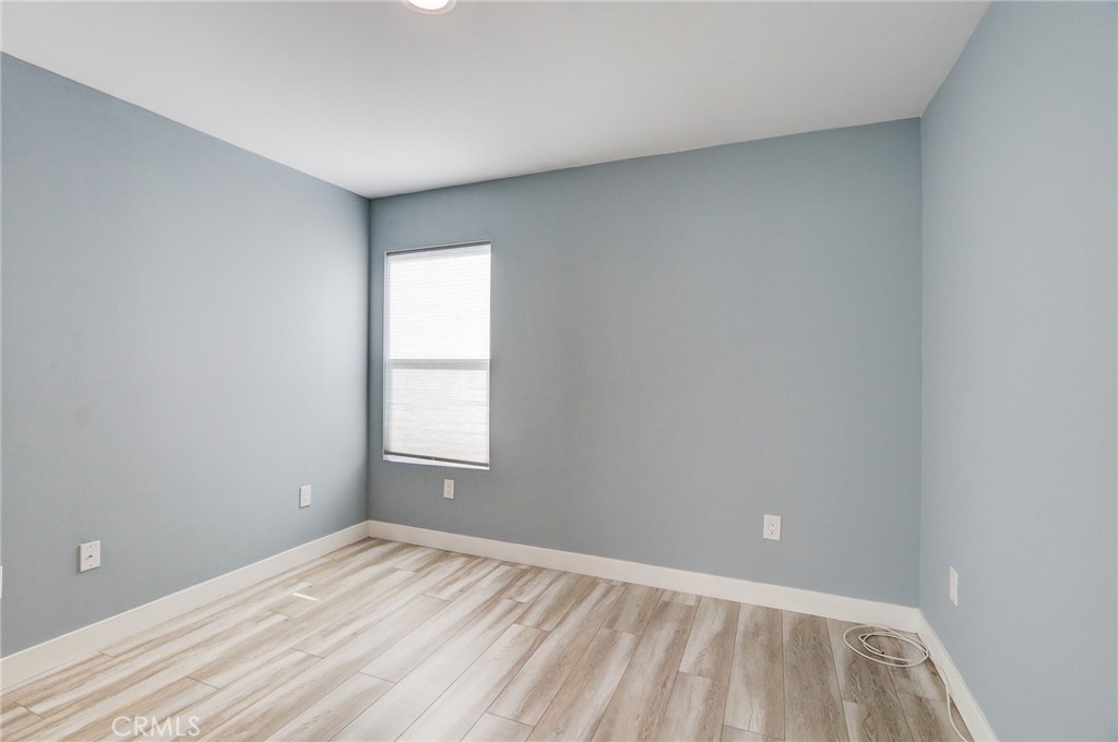 1/2 Beckford Avenue