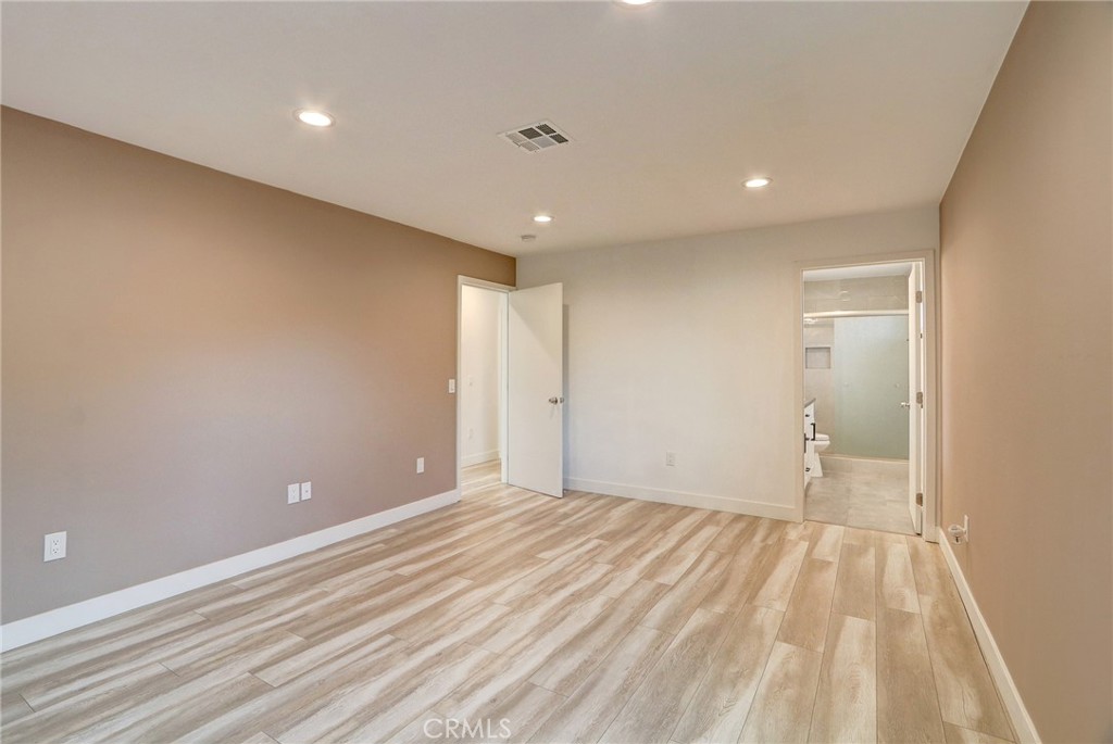 1/2 Beckford Avenue