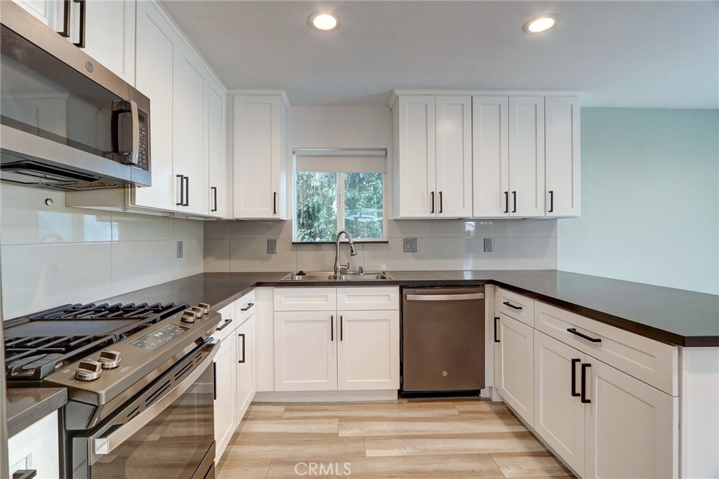1/2 Beckford Avenue