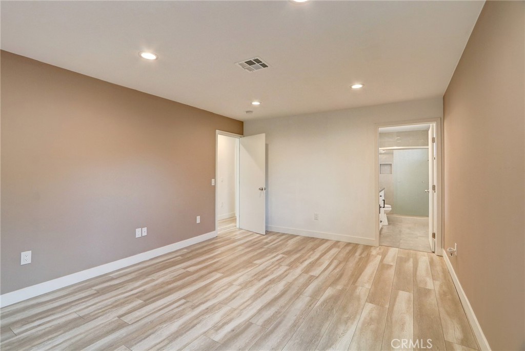 1/2 Beckford Avenue