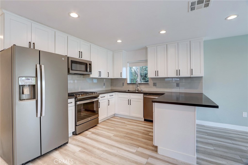 1/2 Beckford Avenue