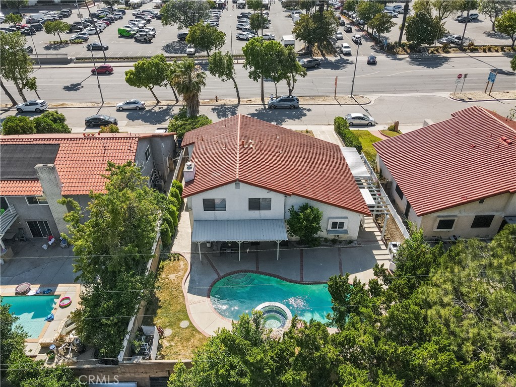 9350 Tampa