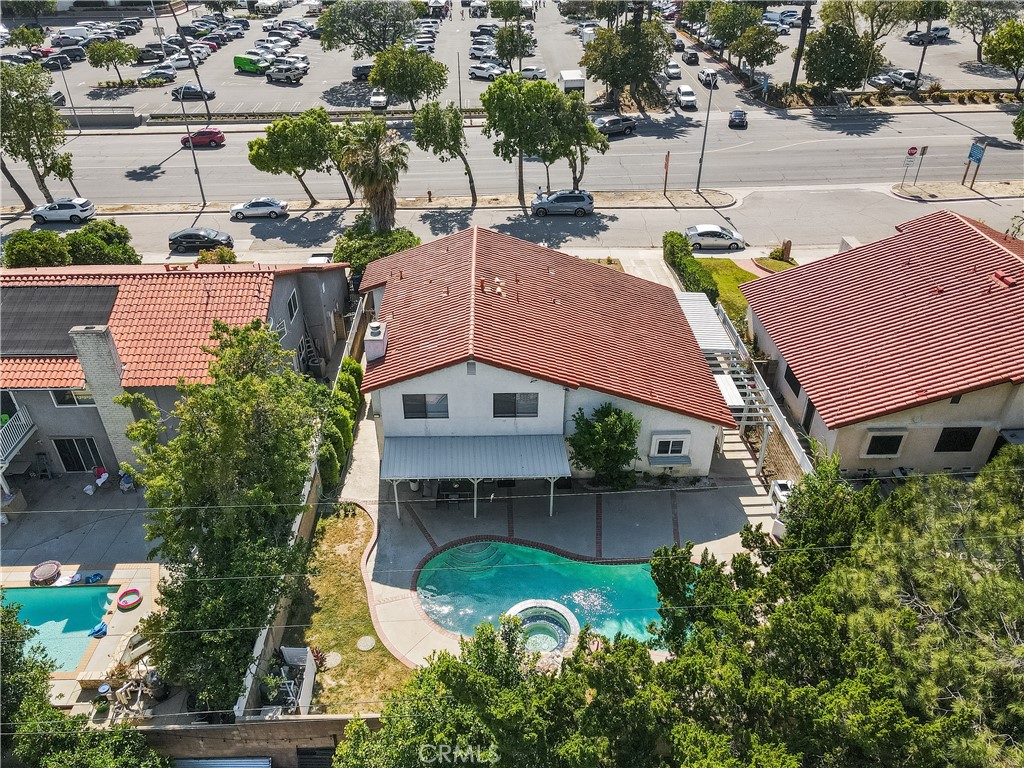 9350 Tampa