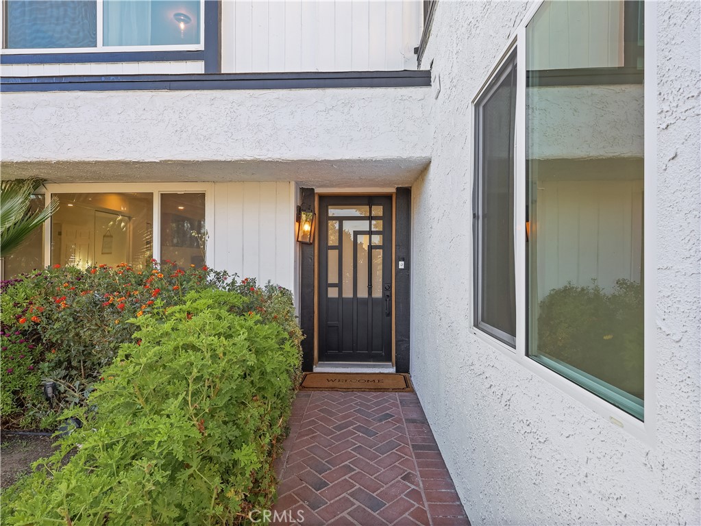 2057 Woodglen Street