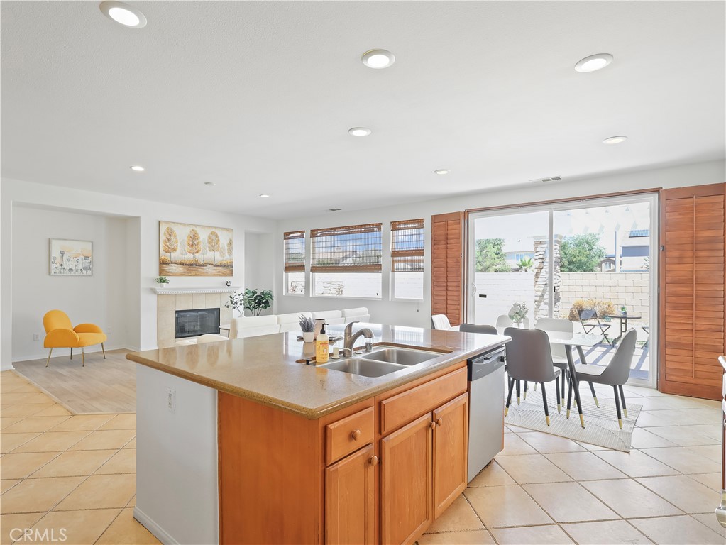 6109 W Avenue K9