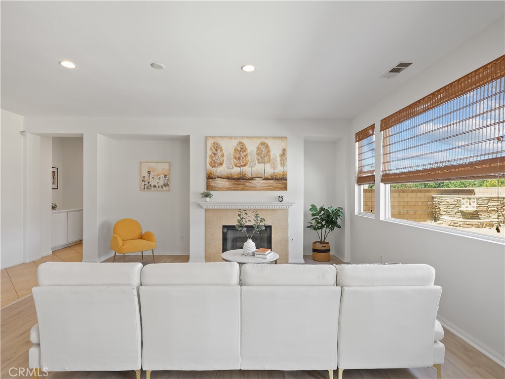 6109 W Avenue K9