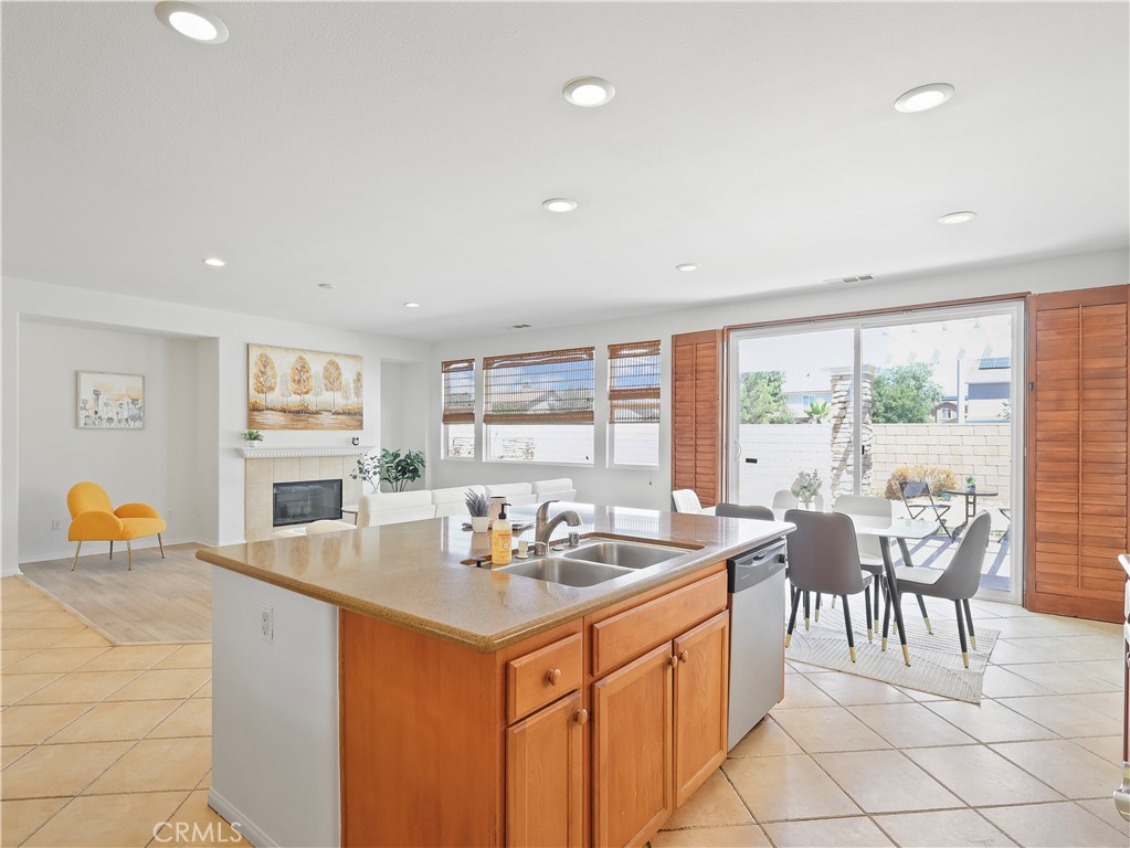 6109 W Avenue K9