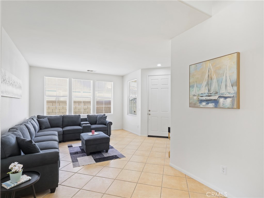6109 W Avenue K9