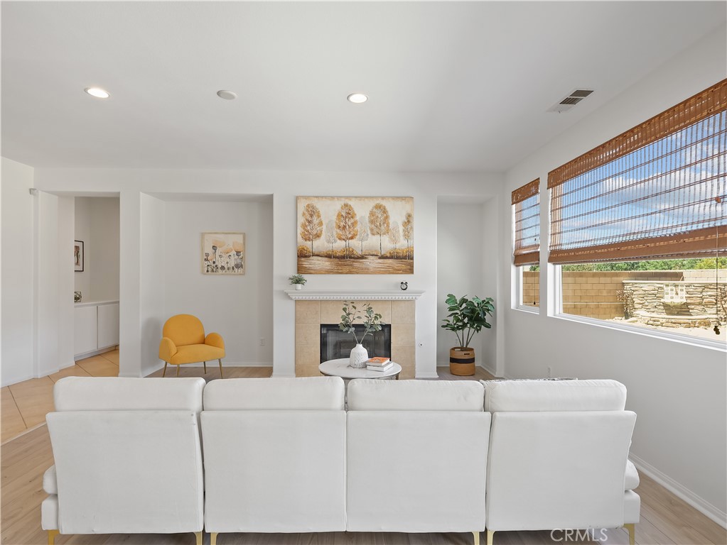 6109 W Avenue K9