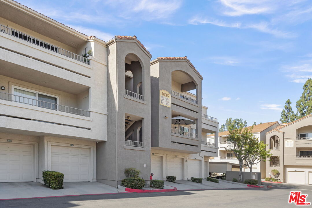 1035 La Terraza Cir Unit: 103