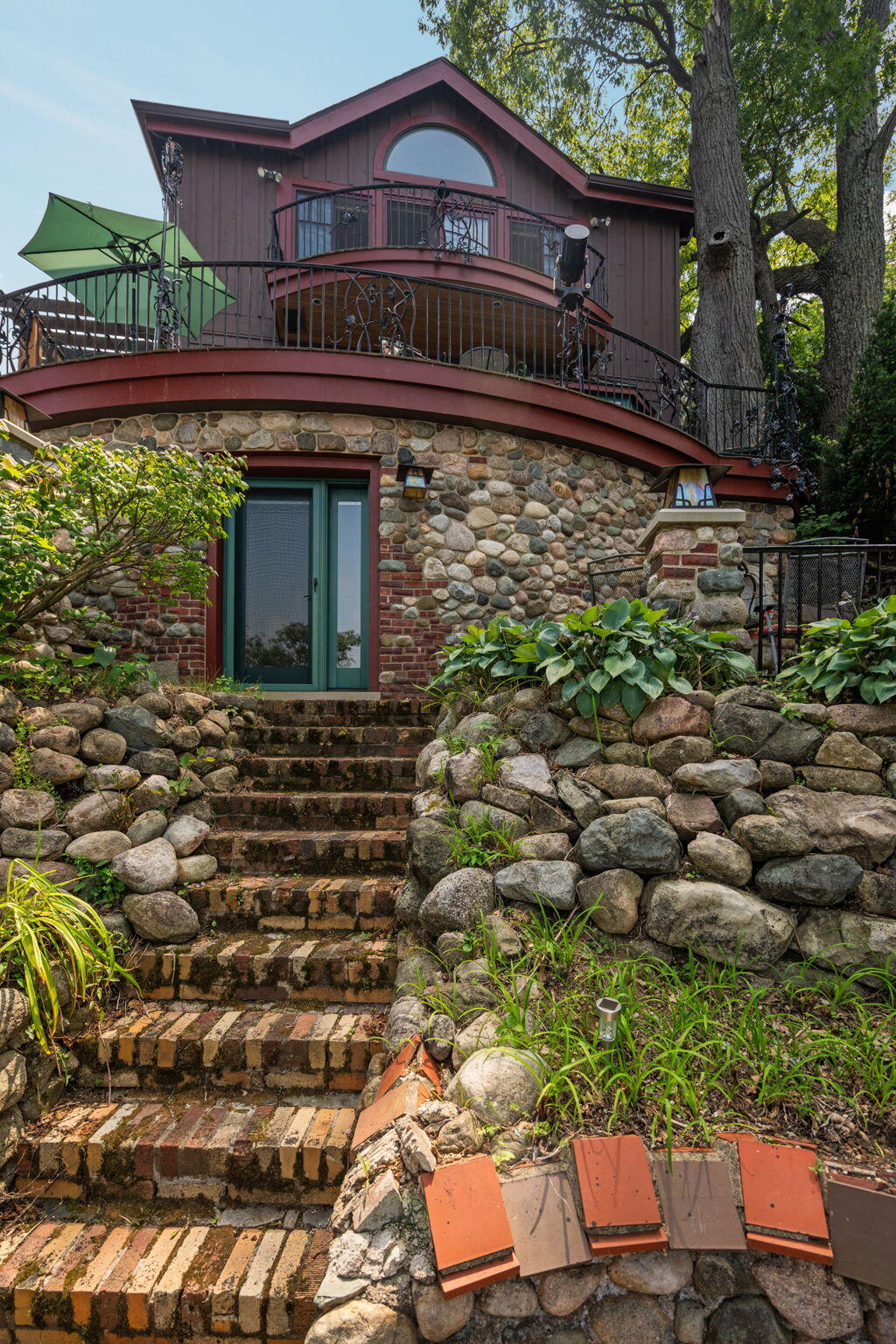 13826 Rustic Drive