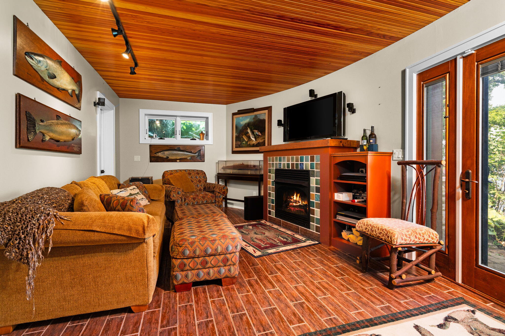 13826 Rustic Drive
