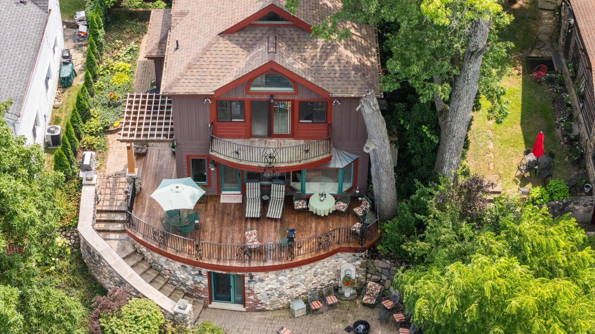 13826 Rustic Drive