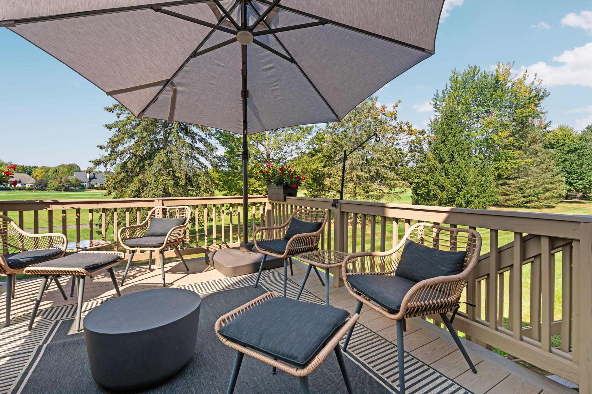 4760 Sawgrass Drive E