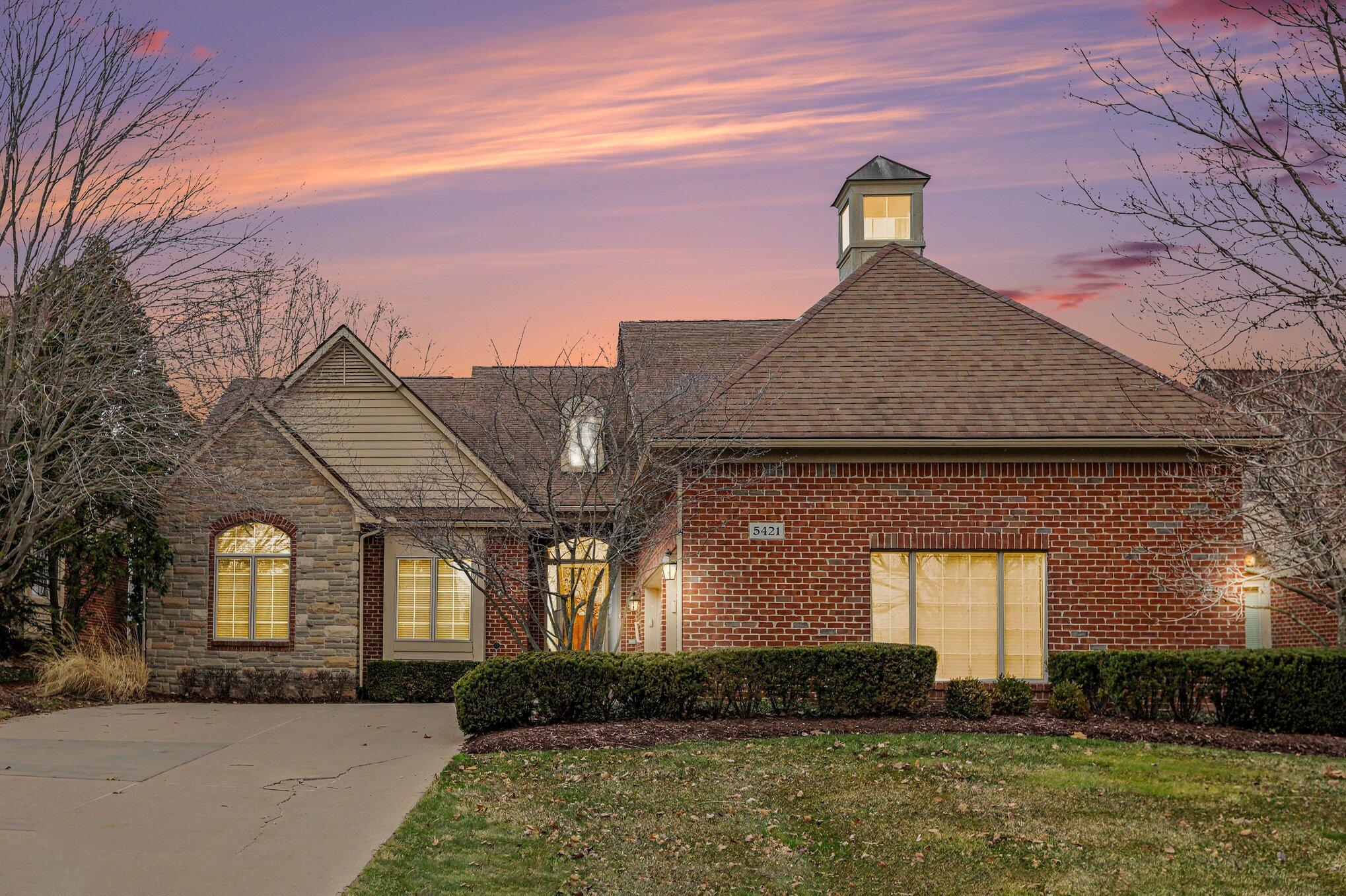 5421 Pinnacle Court