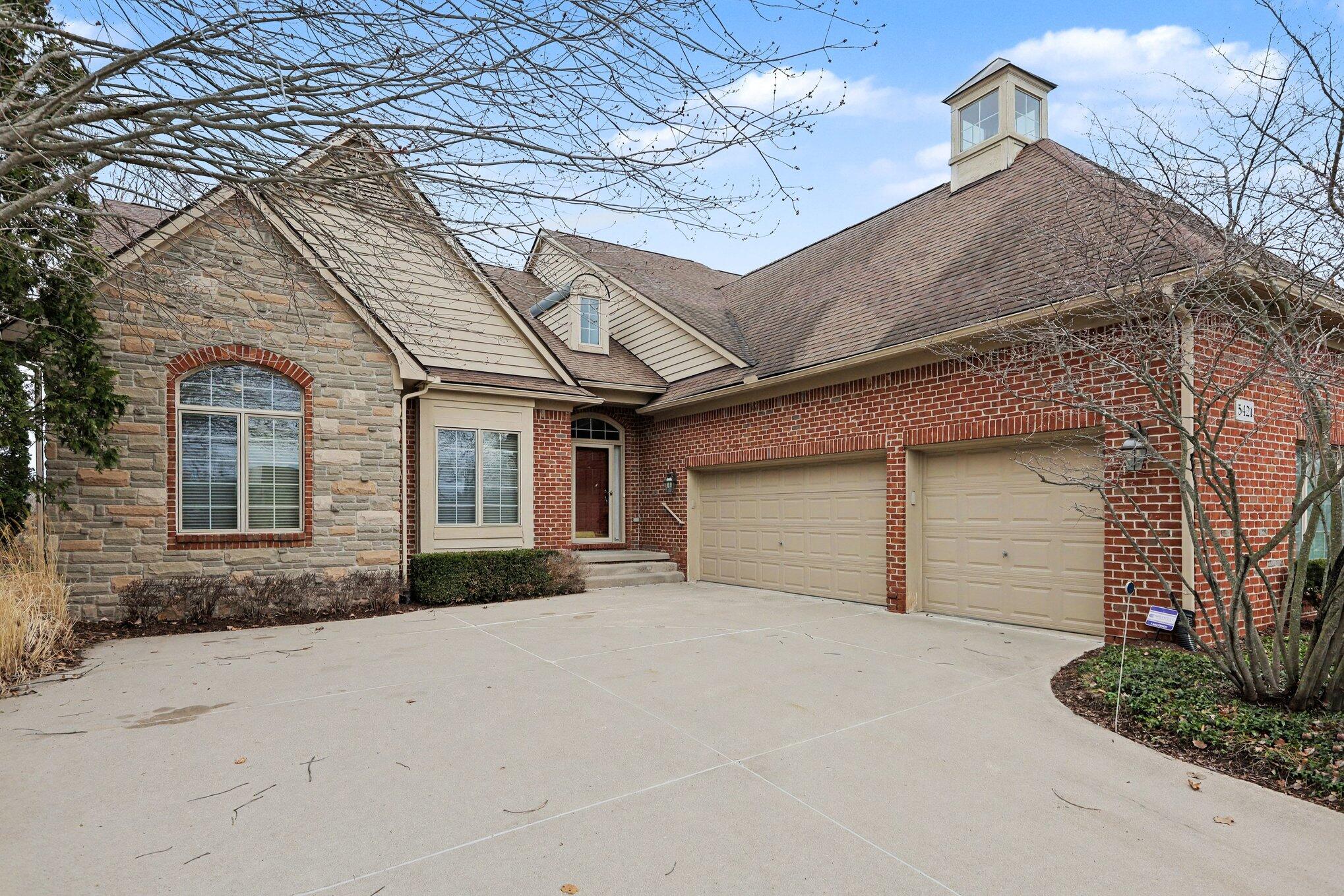 5421 Pinnacle Court