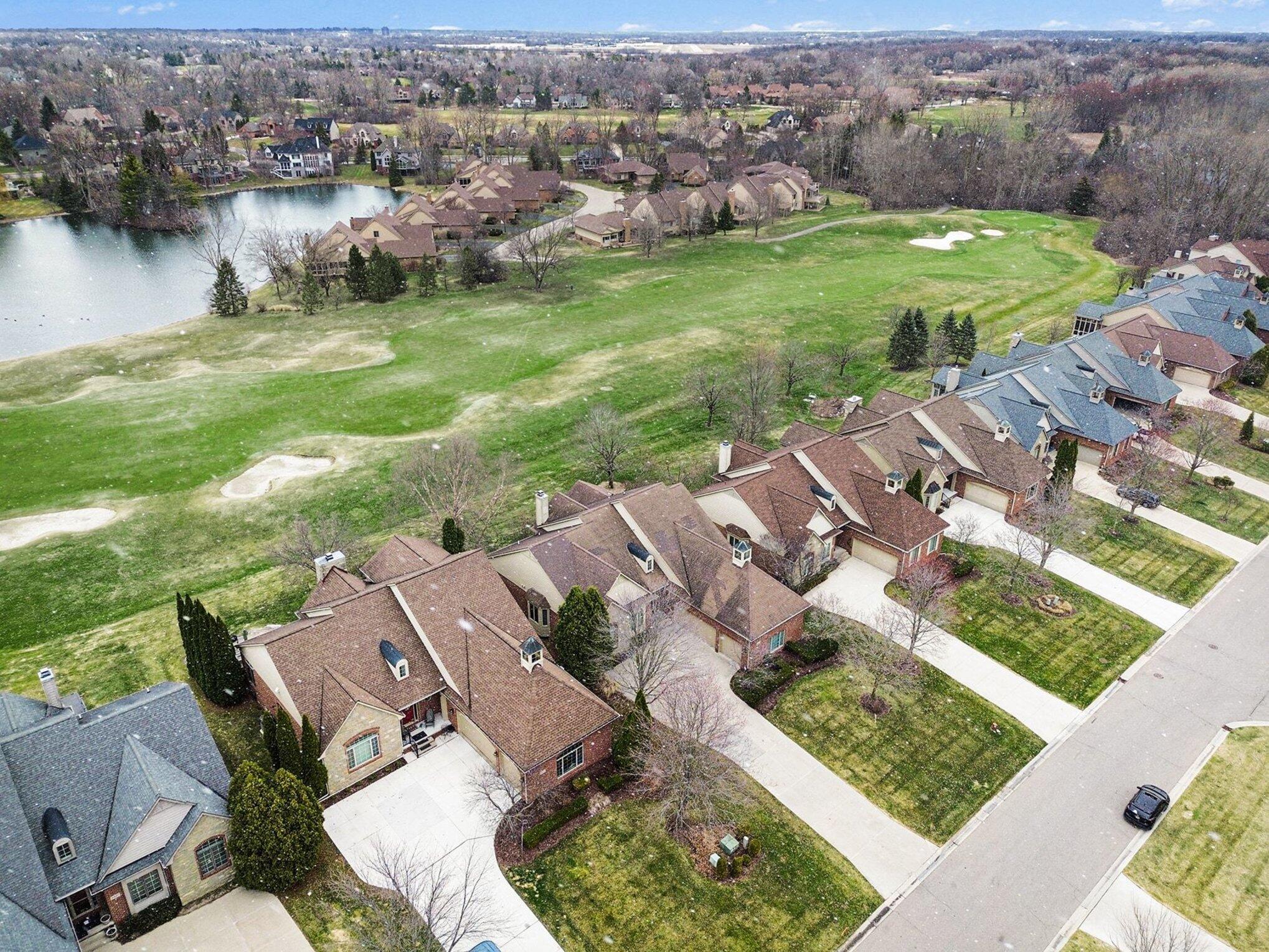 5421 Pinnacle Court