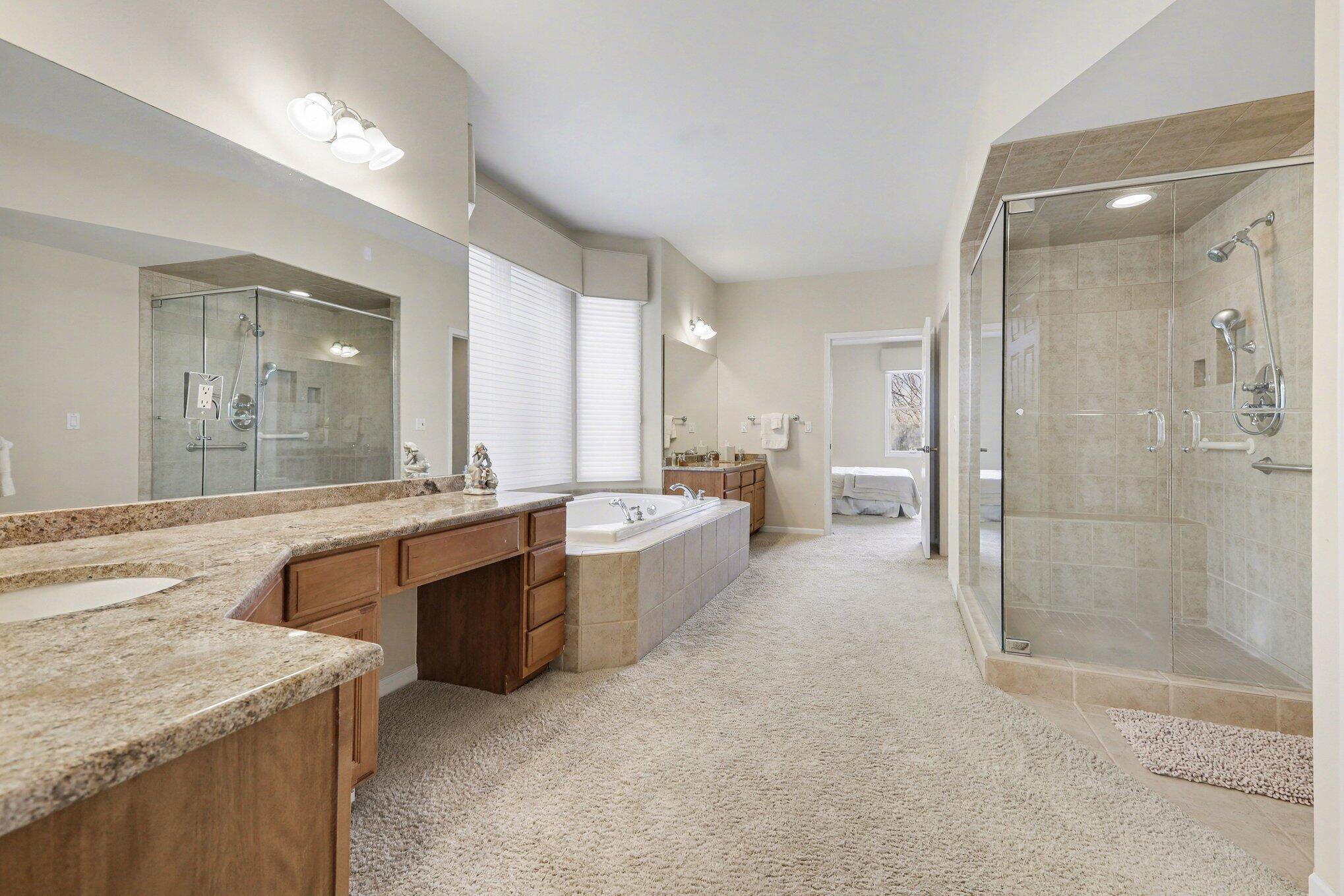 5421 Pinnacle Court