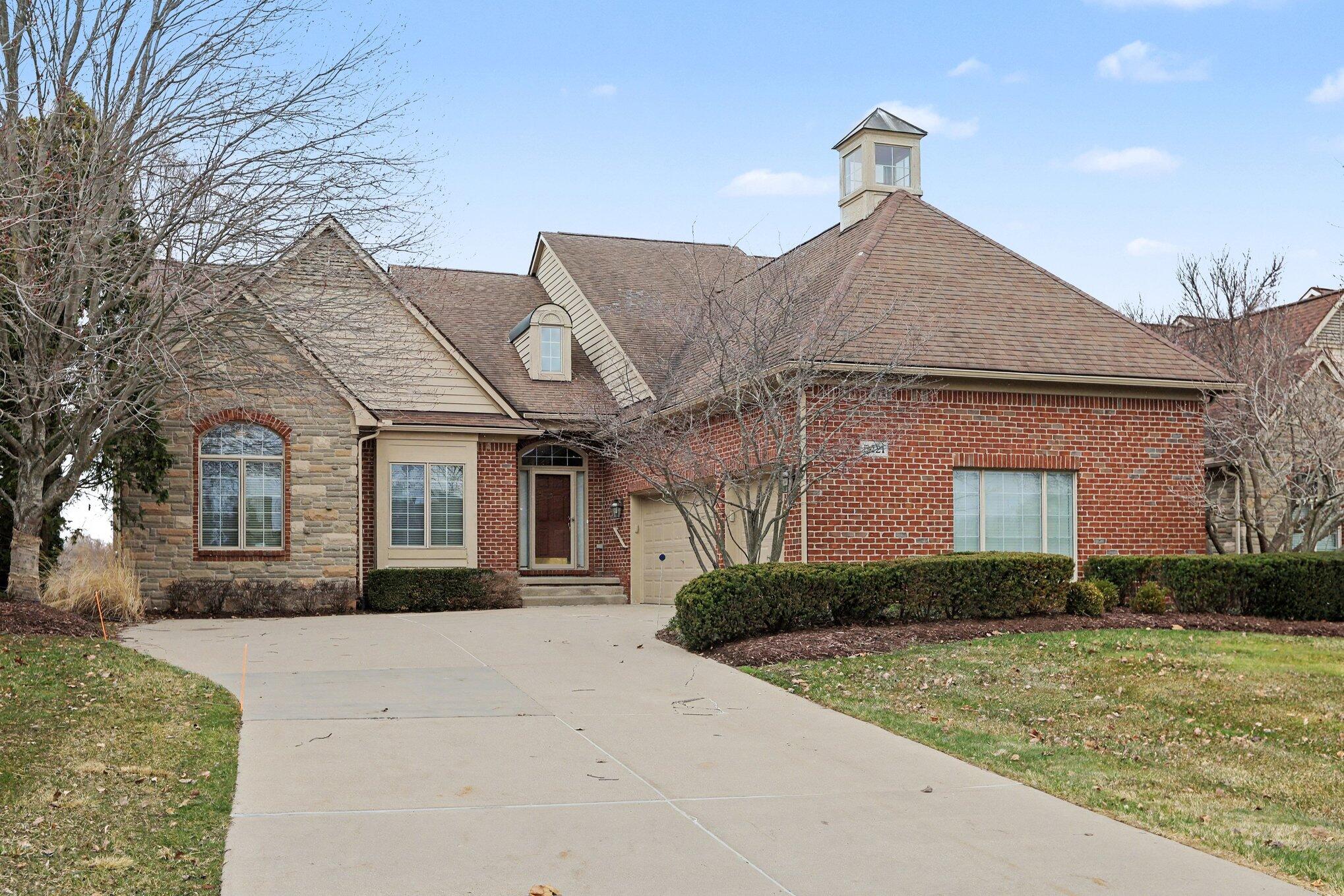 5421 Pinnacle Court